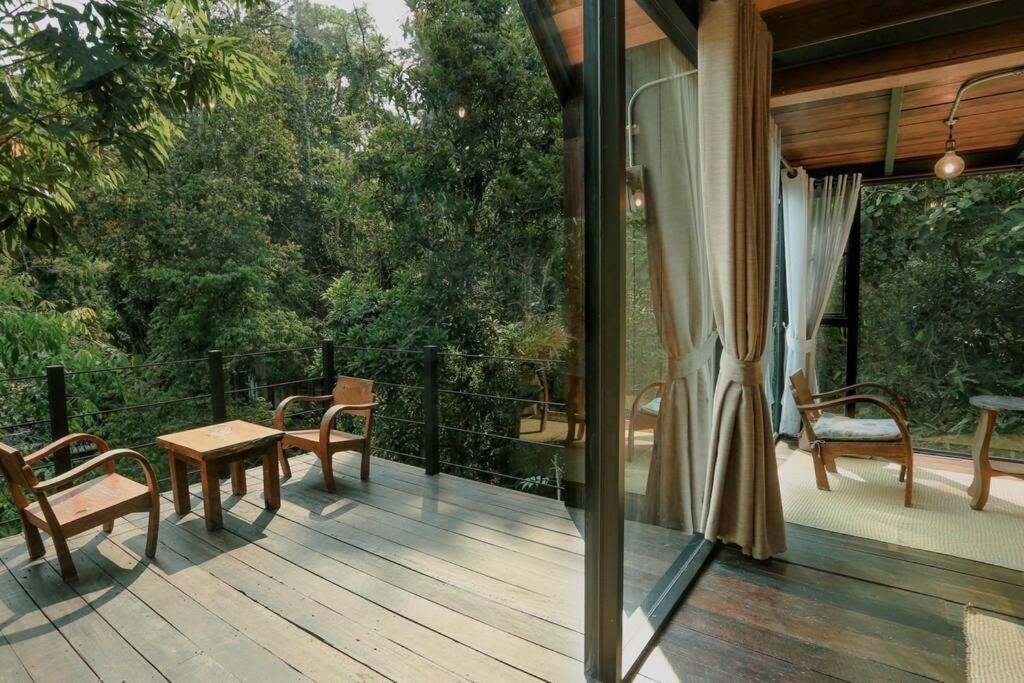 Wilderness Treehouse Villa Doi Saket Luaran gambar