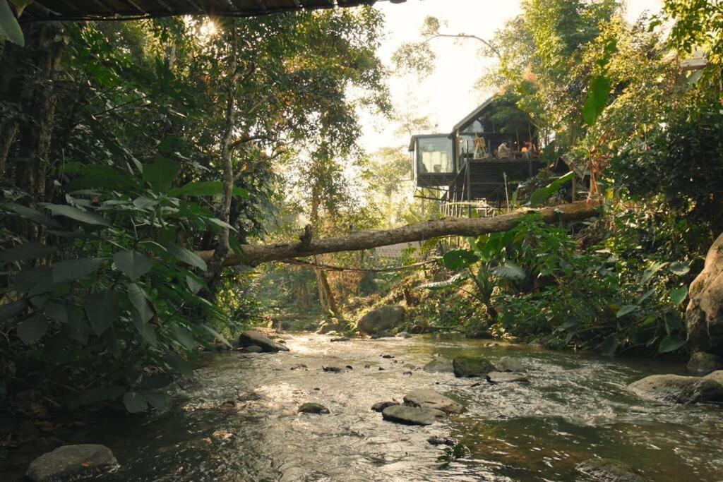 Wilderness Treehouse Villa Doi Saket Luaran gambar