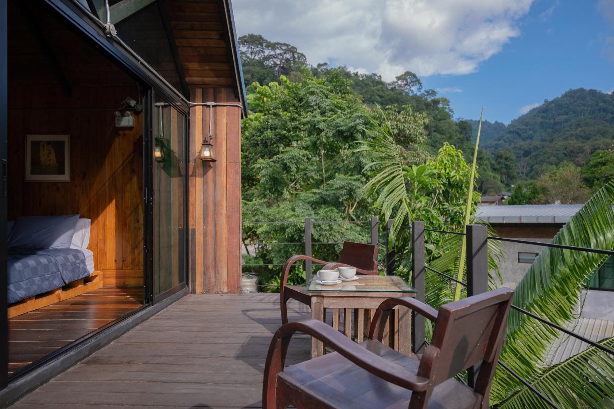 Wilderness Treehouse Villa Doi Saket Luaran gambar