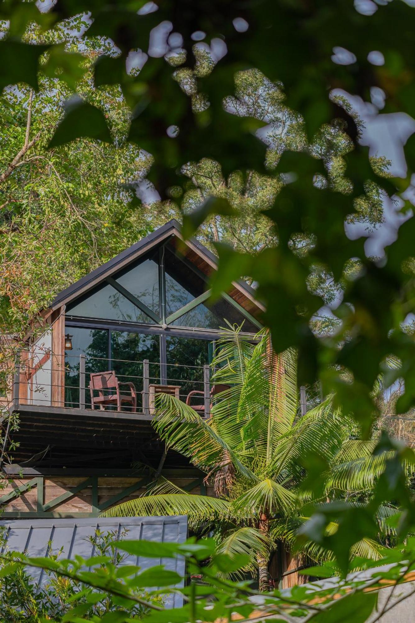 Wilderness Treehouse Villa Doi Saket Luaran gambar