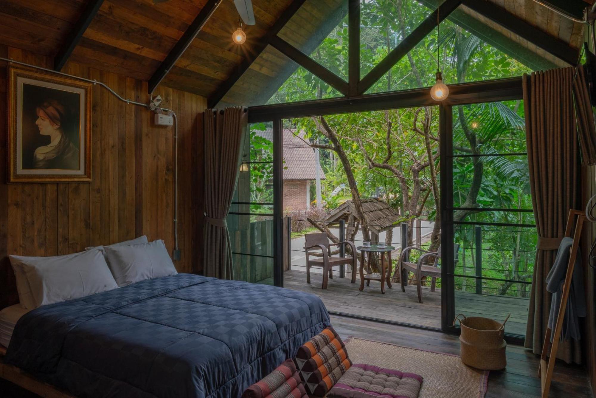 Wilderness Treehouse Villa Doi Saket Luaran gambar