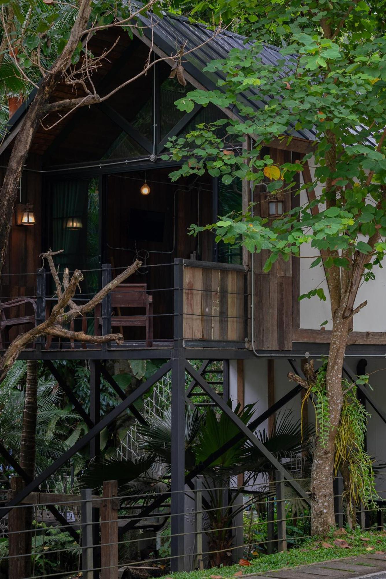 Wilderness Treehouse Villa Doi Saket Luaran gambar