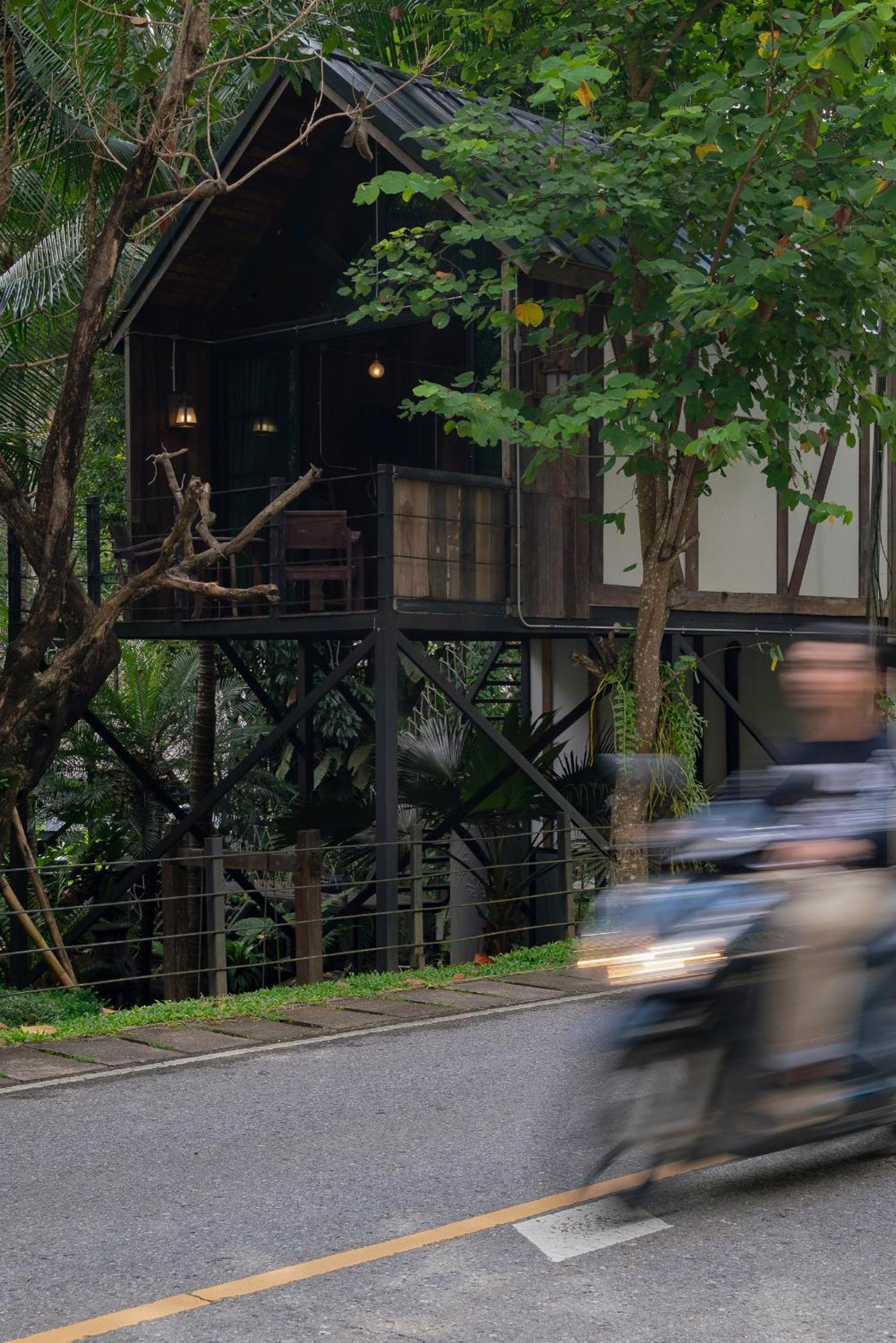 Wilderness Treehouse Villa Doi Saket Luaran gambar